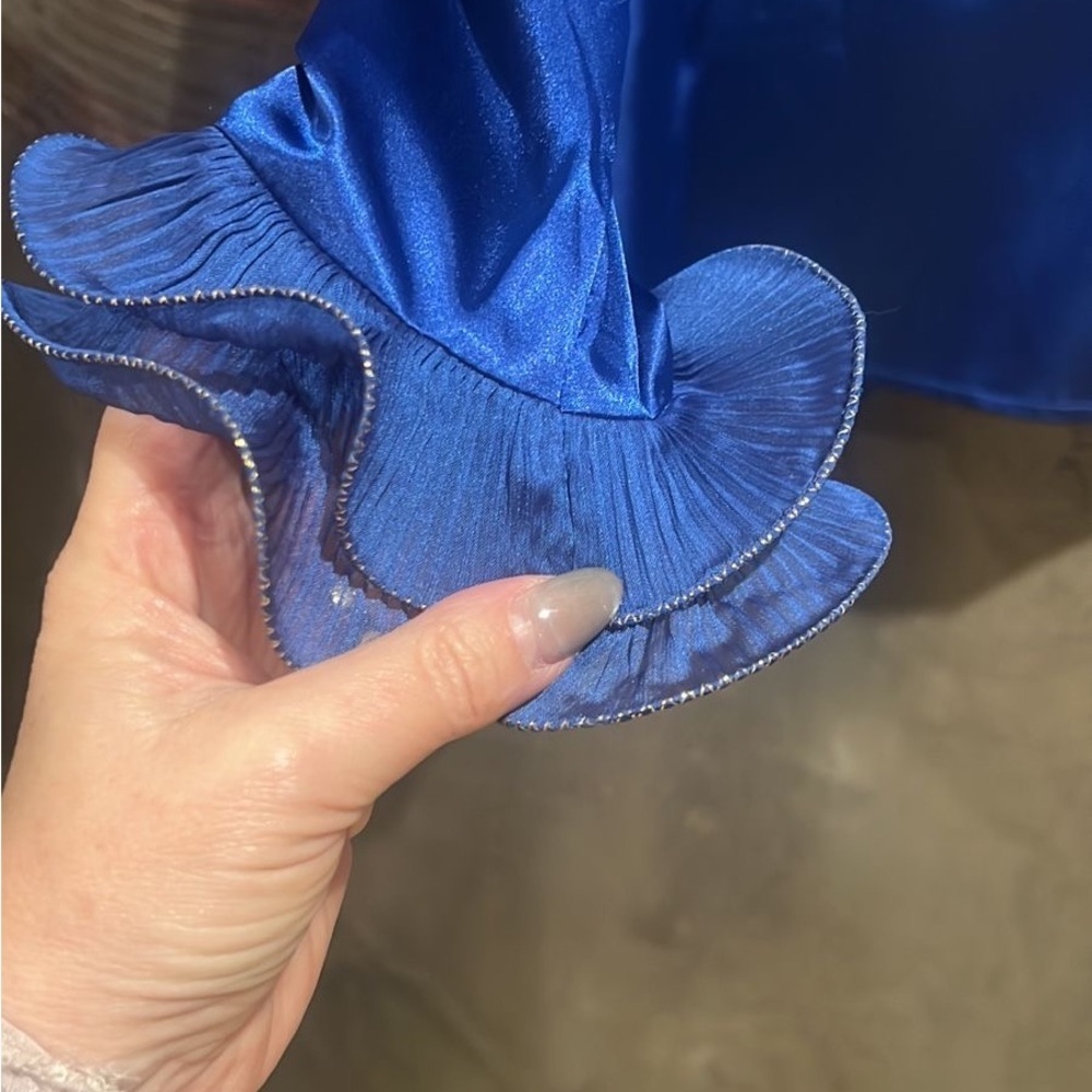 NWOT vintage Royal blue silk blouse with ruffle detail - Picture 7 of 8